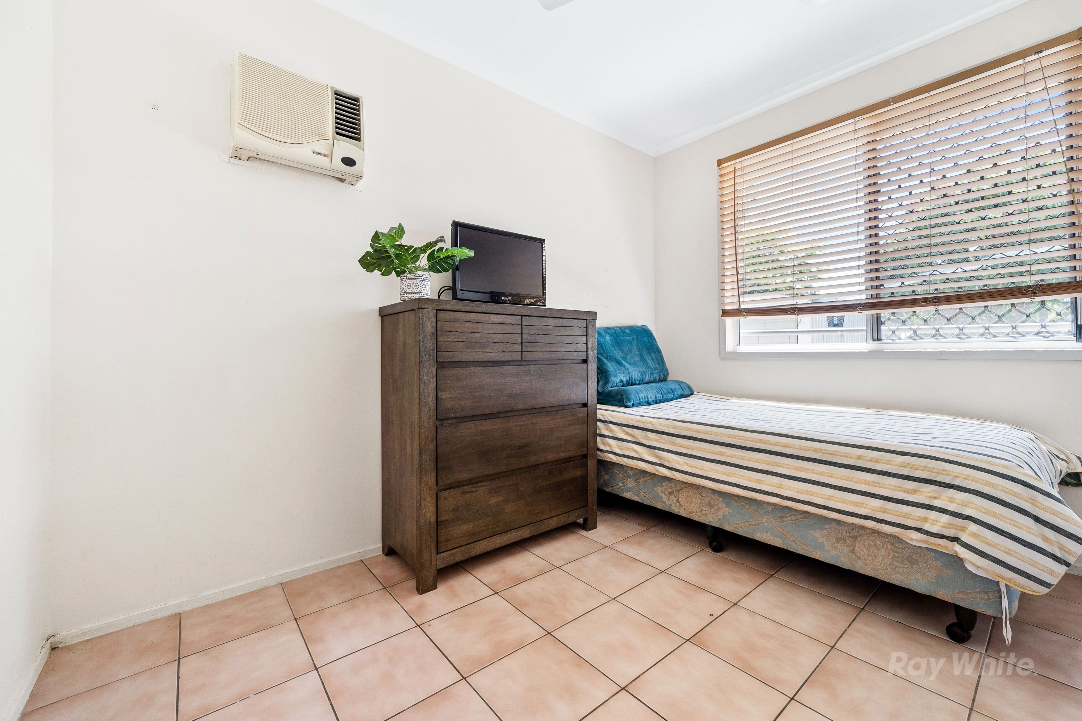 38 Tarlo Street, Eagleby QLD 4207, Eagleby - Thumbnail 8