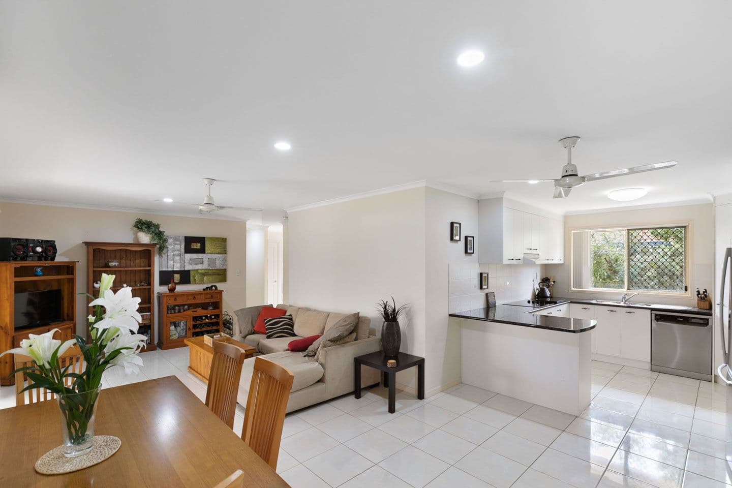 8 Emerald Park Way, Urangan QLD 4655, Urangan - Thumbnail 3
