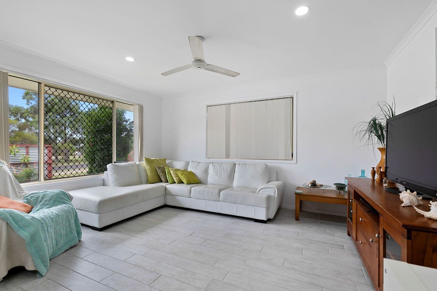 8 Emerald Park Way, Urangan QLD 4655, Urangan - Thumbnail 6
