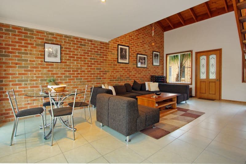 17-19  Bath Street, THIRROUL NSW 2515, Thirroul - Thumbnail 2