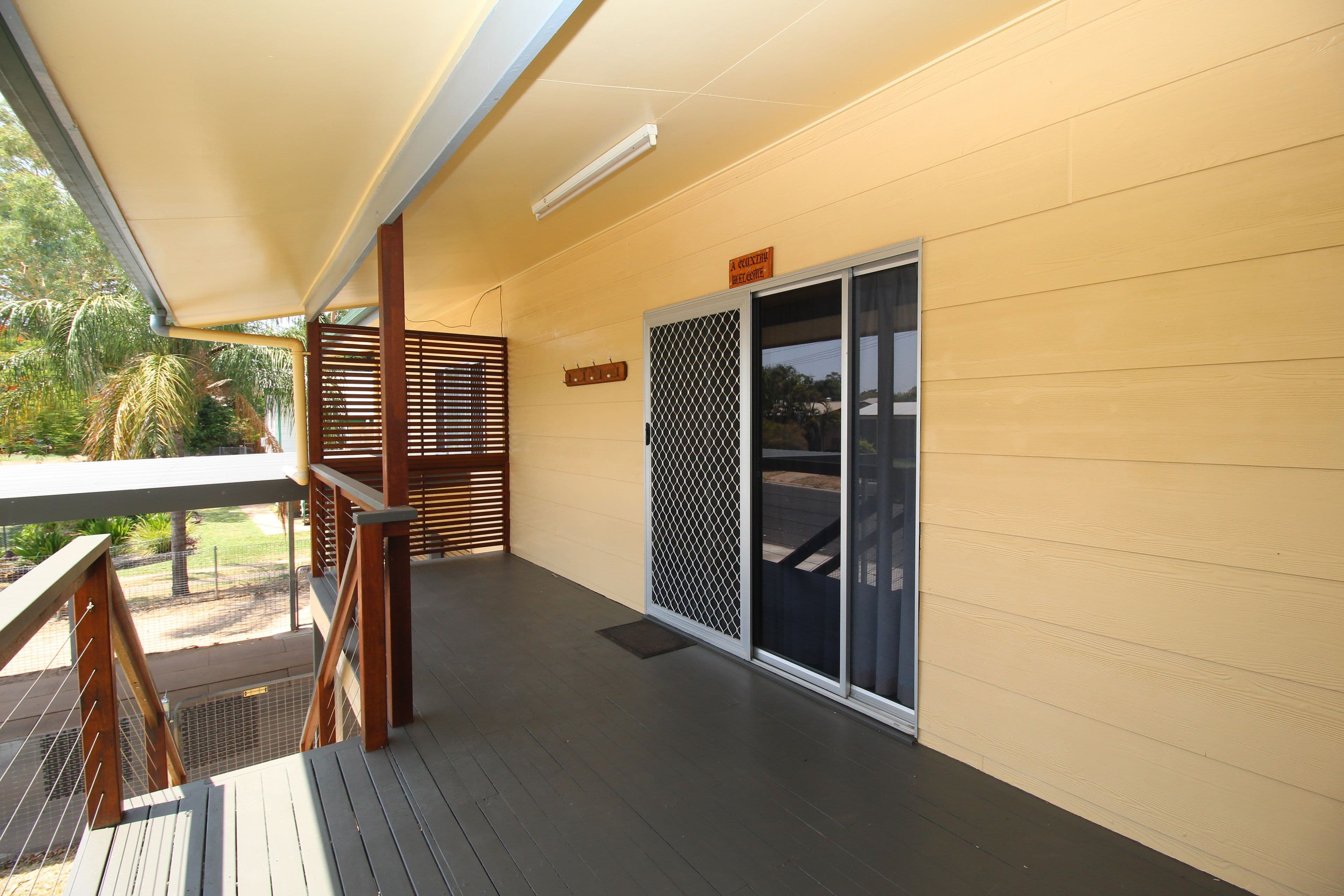 10 Pryor Place, Emerald QLD 4720, Emerald - Thumbnail 2