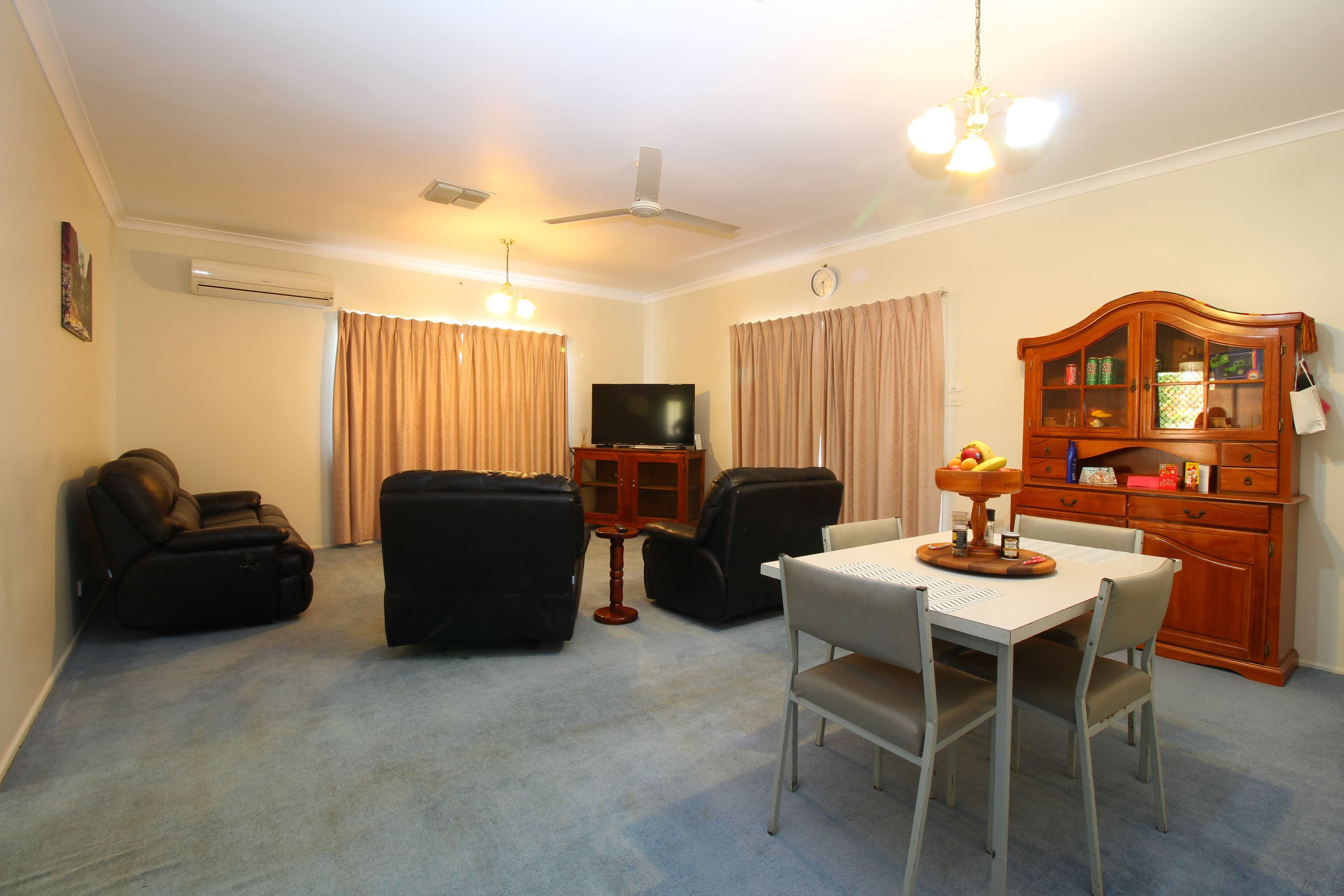 10 Pryor Place, Emerald QLD 4720, Emerald - Thumbnail 3