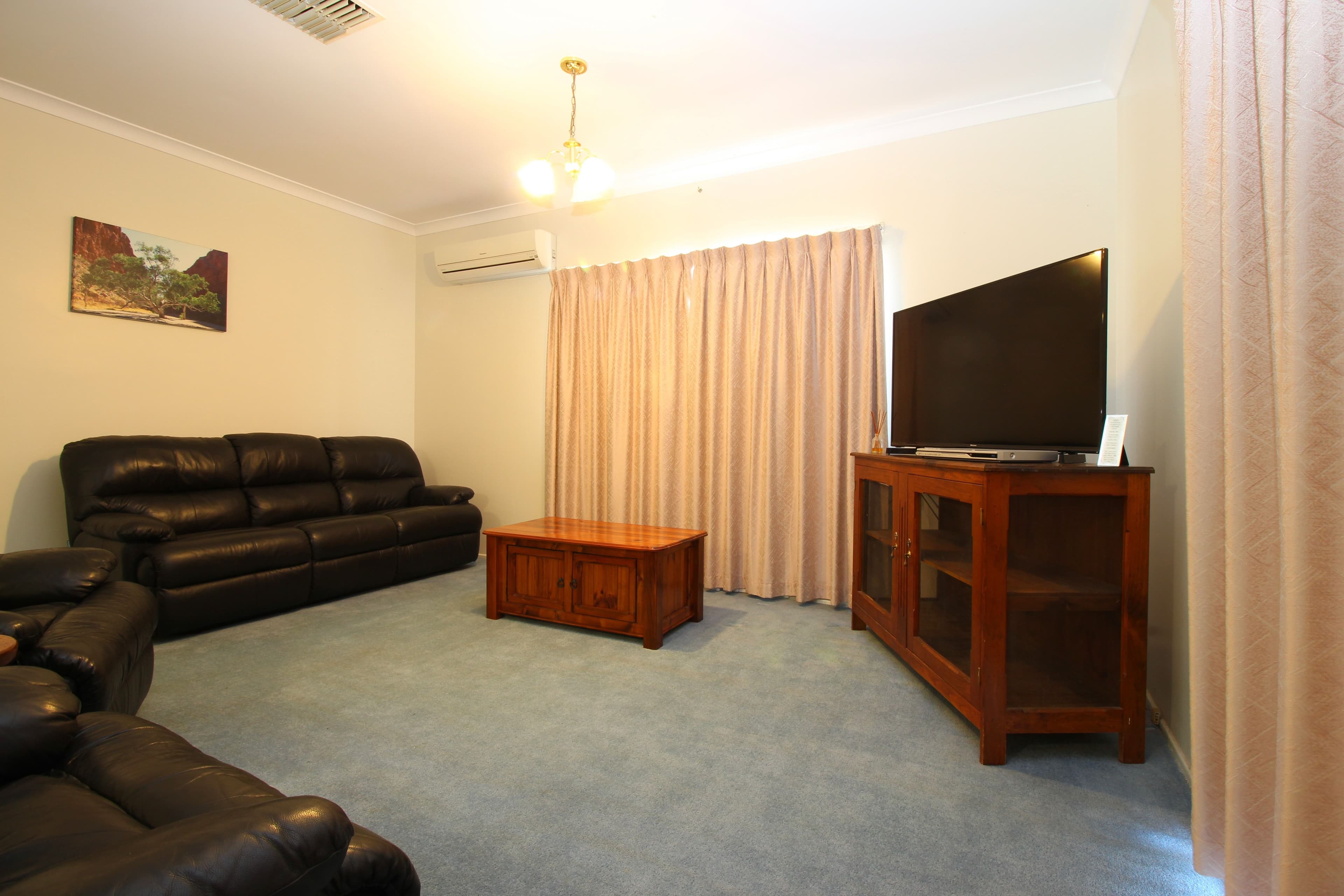 10 Pryor Place, Emerald QLD 4720, Emerald - Thumbnail 4