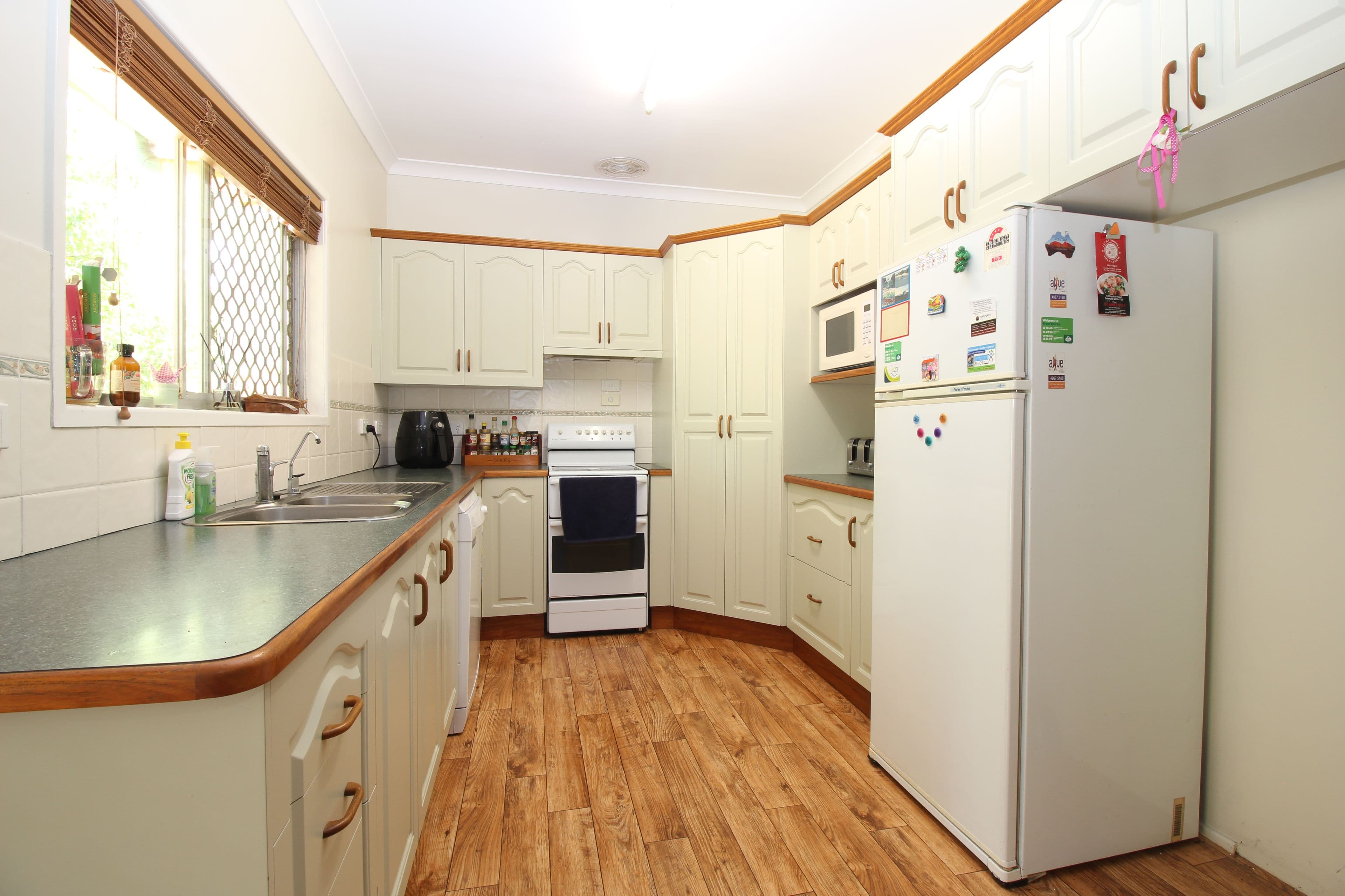 10 Pryor Place, Emerald QLD 4720, Emerald - Thumbnail 7
