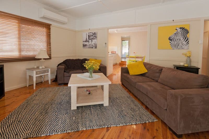 44 Todd Street, TARINGA QLD 4068, Taringa - Thumbnail 3