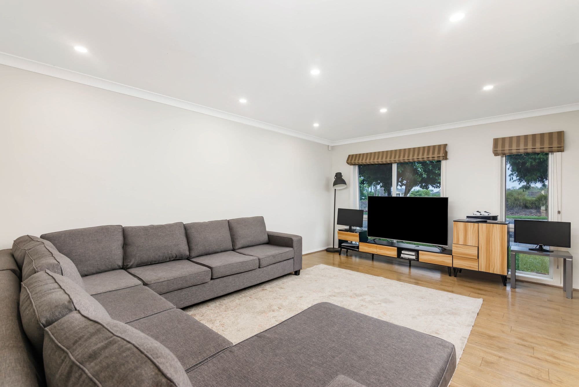 26 Truscott Avenue, Middleton Grange NSW 2171, Middleton Grange - Thumbnail 2