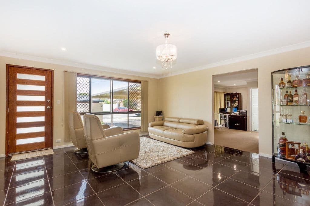 41 Poinsettia Avenue, Hollywell QLD 4216, Hollywell - Thumbnail 5