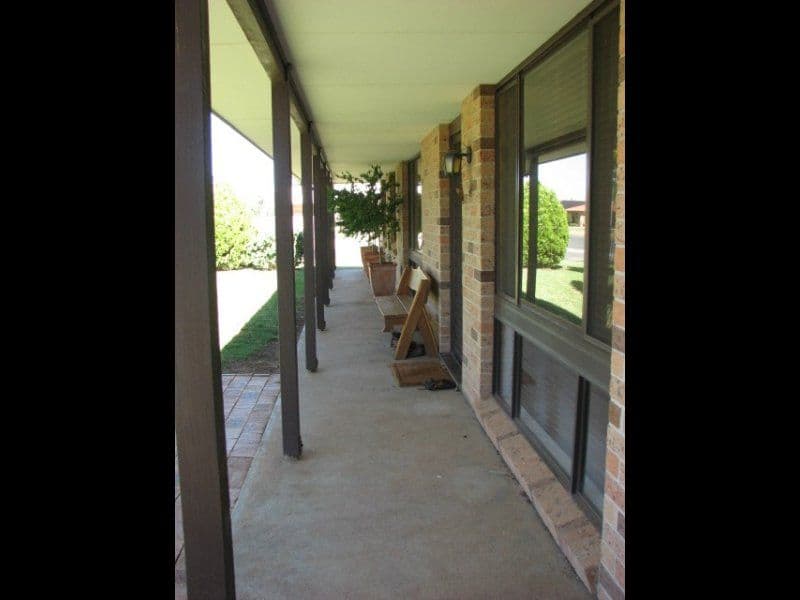 8 Oak Street, FORBES NSW 2871, Forbes - Thumbnail 3