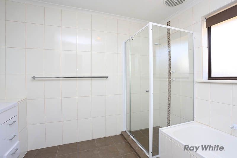 18 Phoenix Avenue, Clare SA 5453, Clare - Thumbnail 7