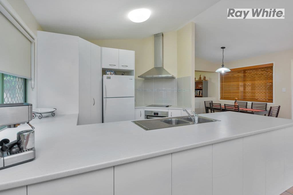 39 Daintree Place, Riverhills QLD 4074, Riverhills - Thumbnail 2