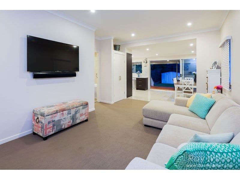 295 Nursery Road, Holland Park QLD 4121, Holland Park - Thumbnail 6