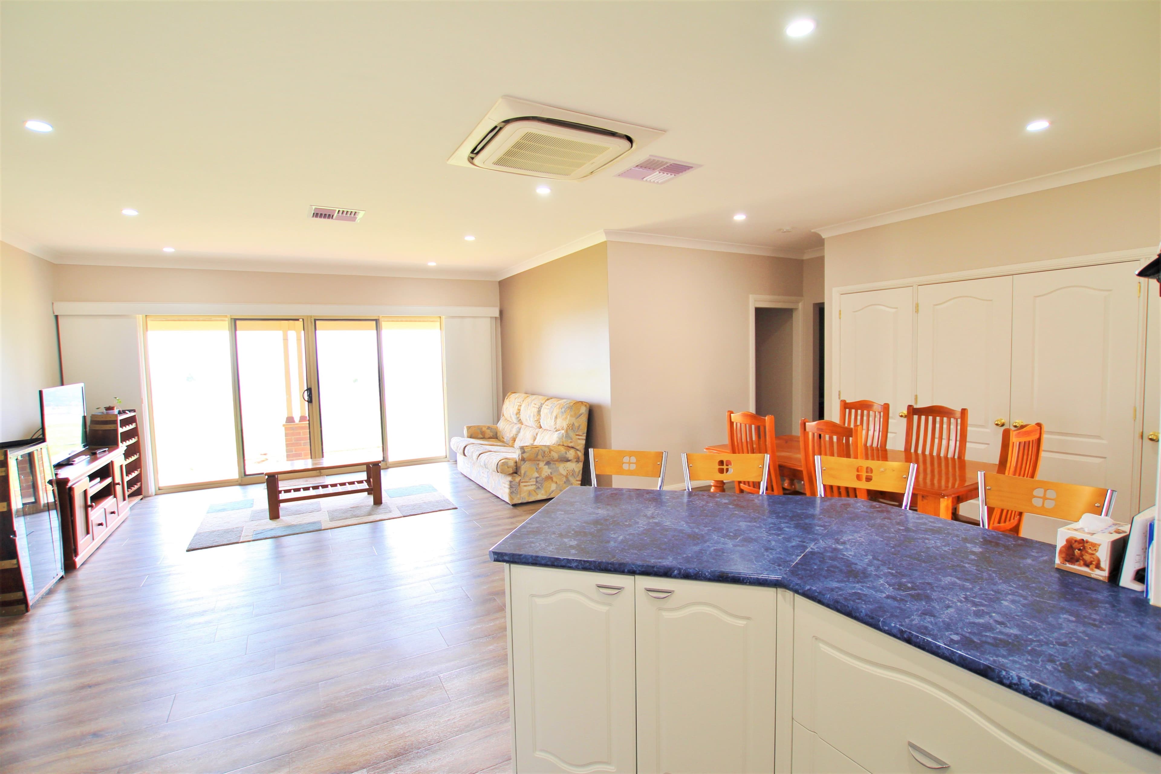 109 Kellys Road, Young - Thumbnail 3