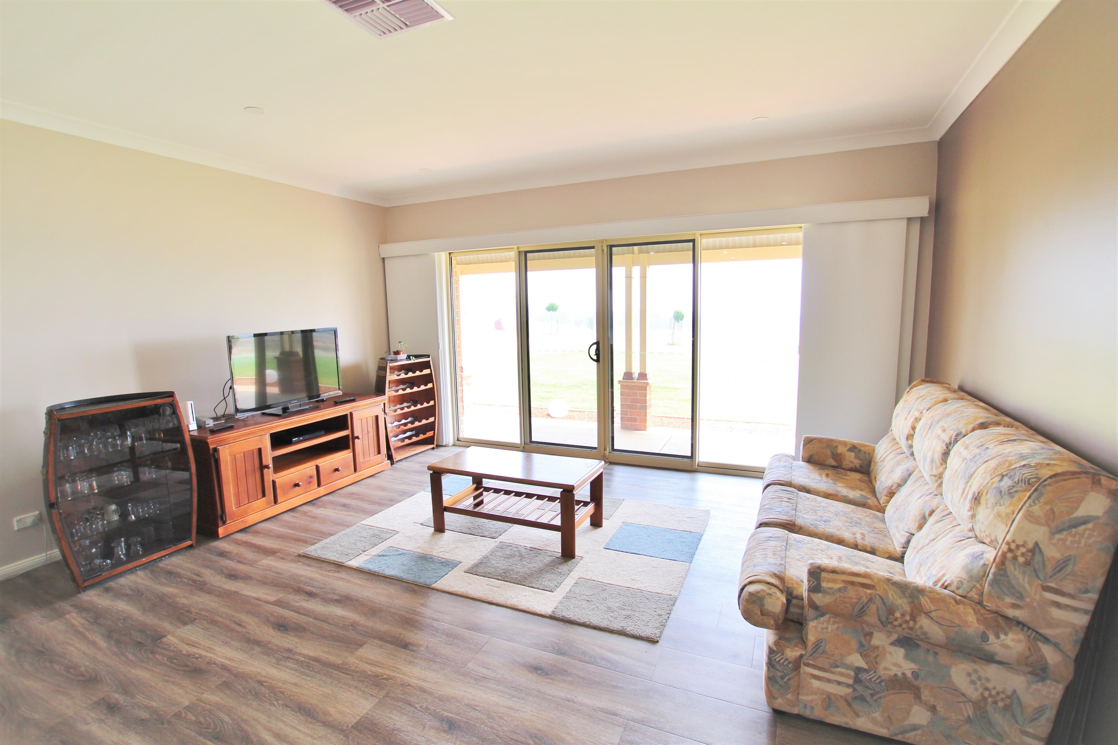 109 Kellys Road, Young - Thumbnail 4