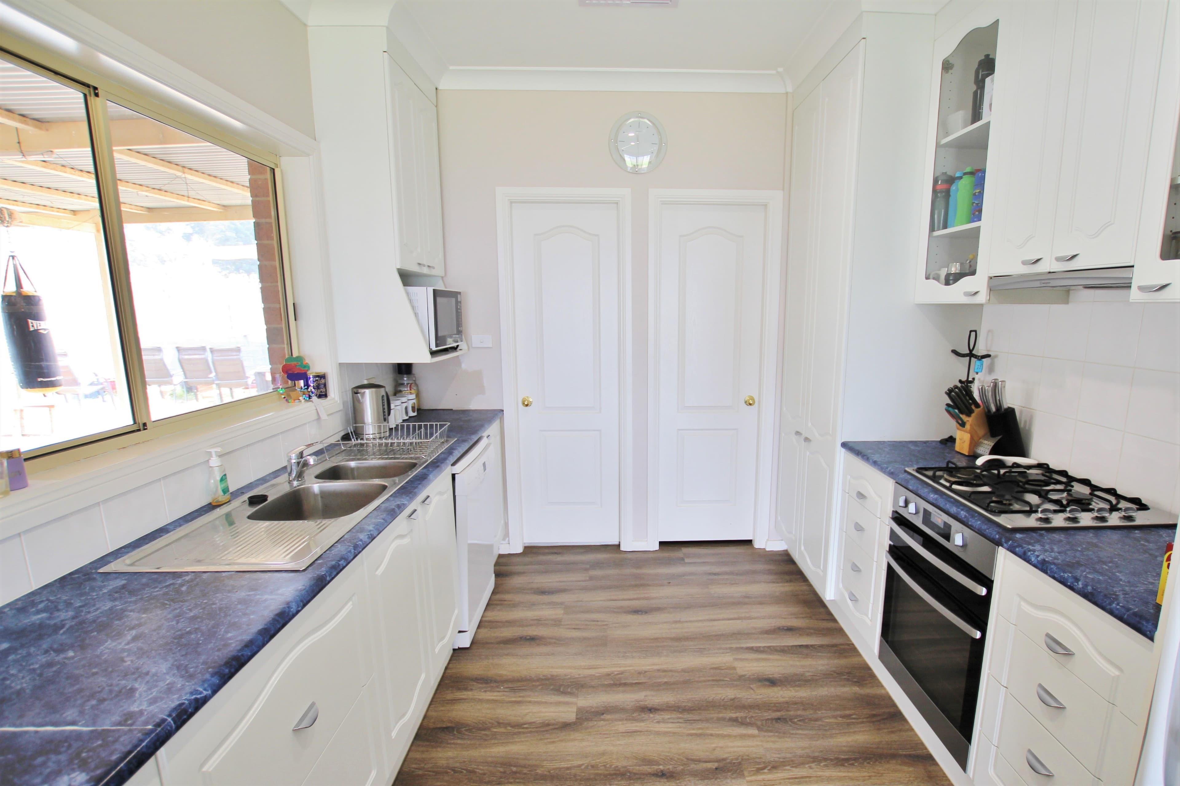 109 Kellys Road, Young - Thumbnail 5