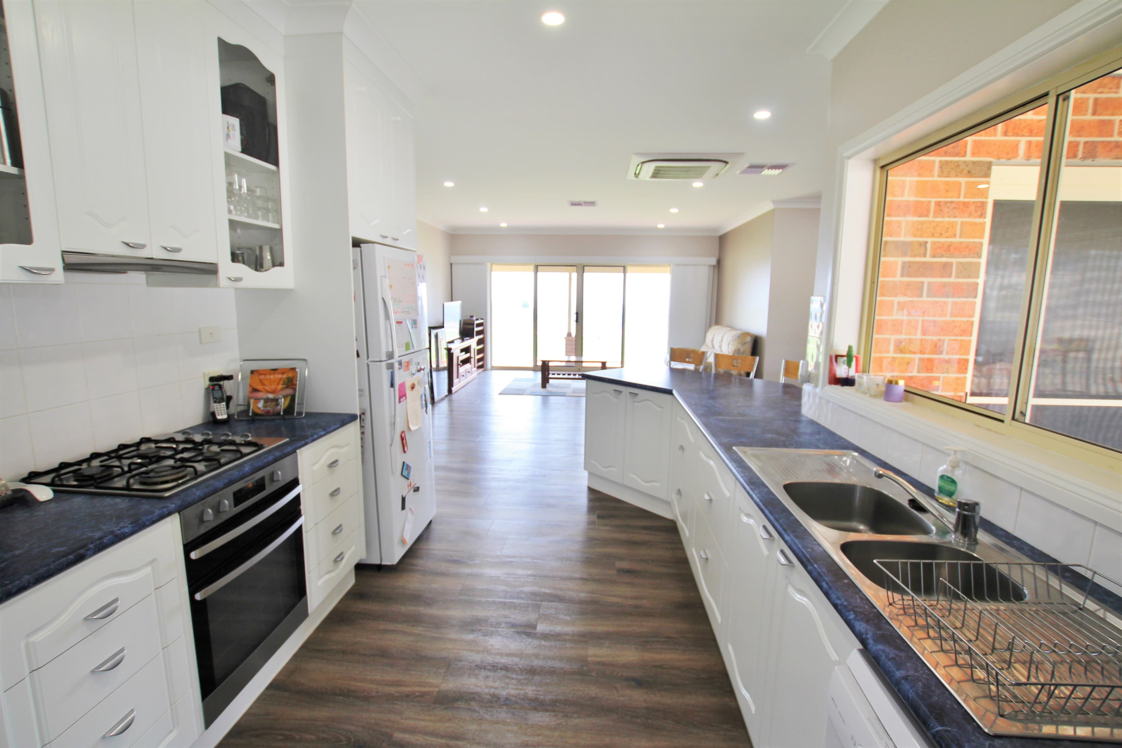 109 Kellys Road, Young - Thumbnail 6