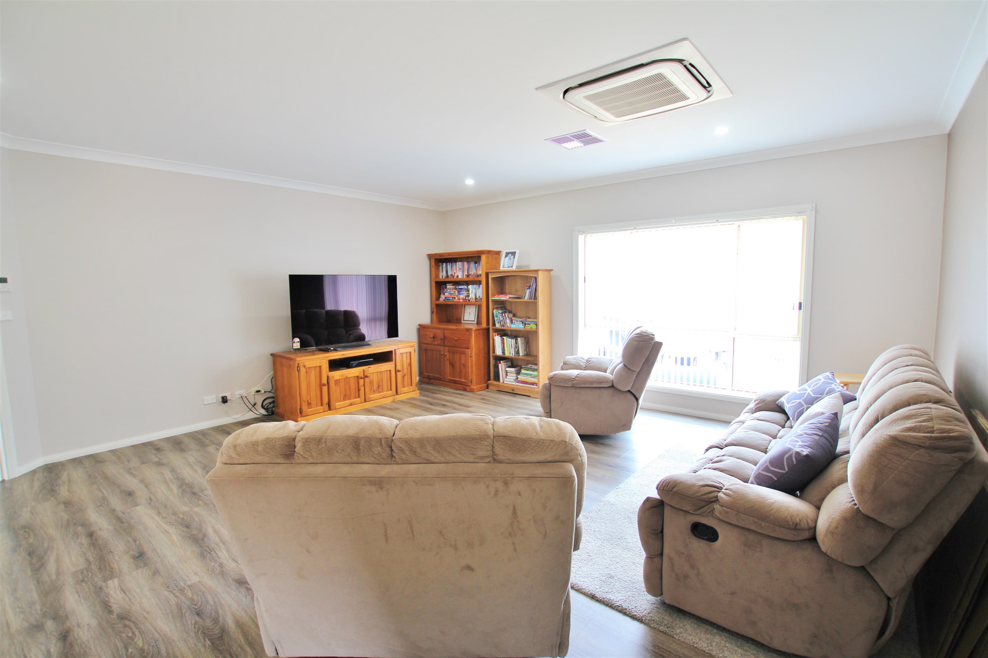 109 Kellys Road, Young - Thumbnail 8