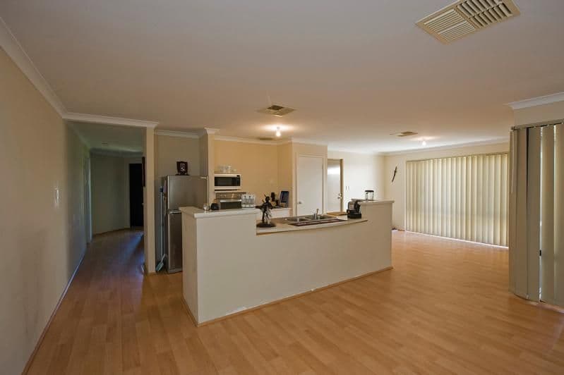 7 Redbank Drive, ELLENBROOK WA 6069, Ellenbrook - Thumbnail 3