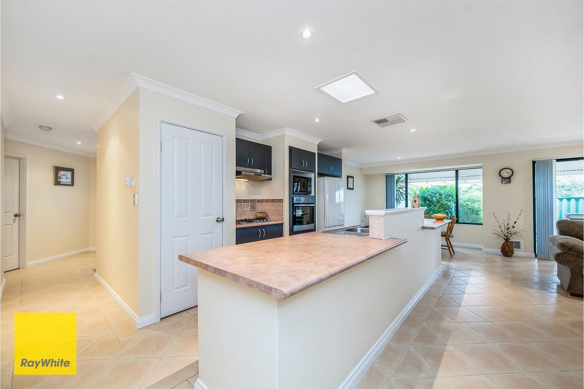 1 Welby Crescent, High Wycombe WA 6057, High Wycombe - Thumbnail 4