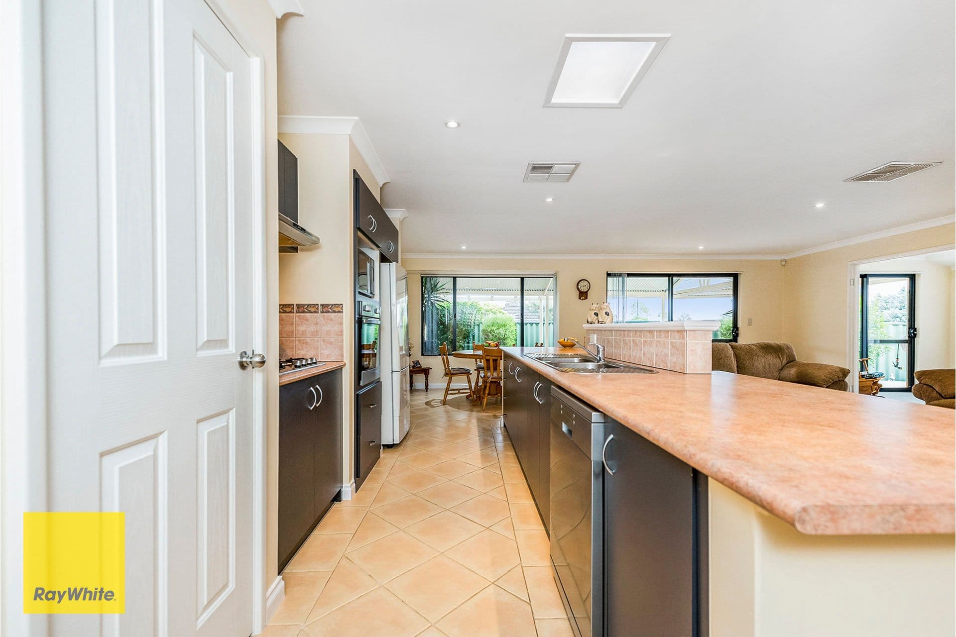 1 Welby Crescent, High Wycombe WA 6057, High Wycombe - Thumbnail 5