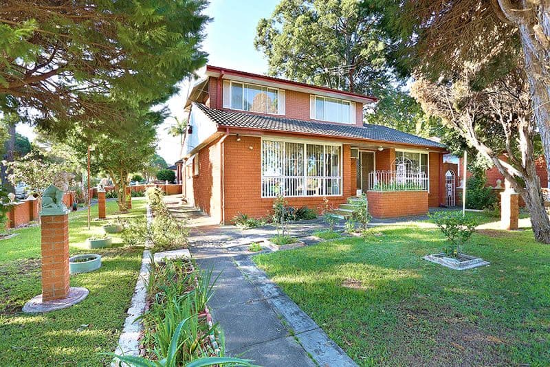 3 Lynesta Avenue, Fairfield West NSW 2165, Fairfield West - Image 1