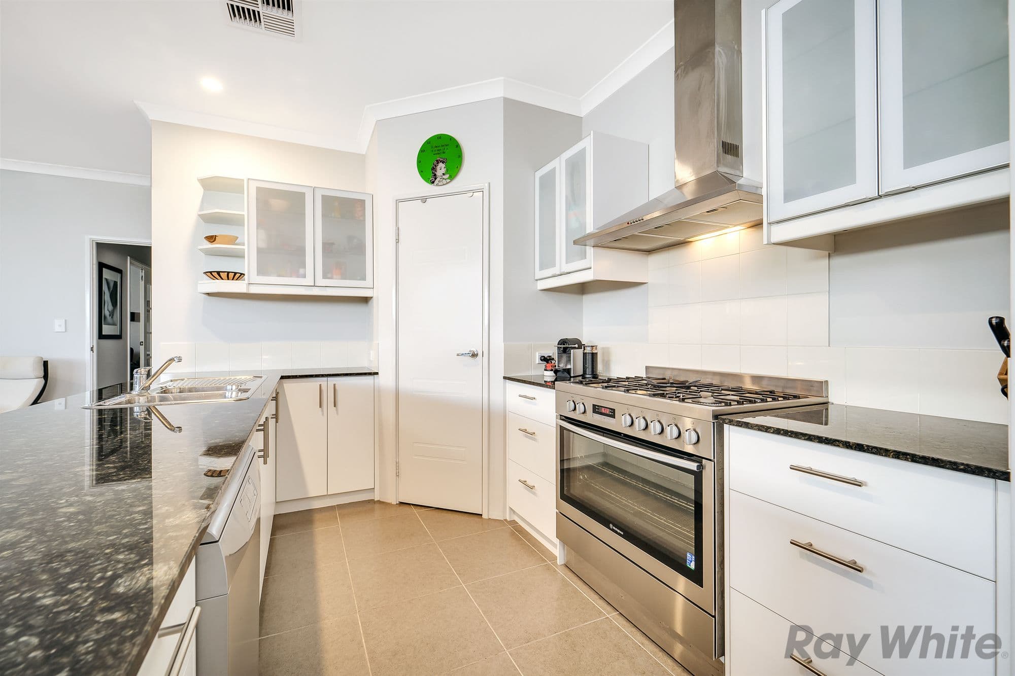 18 Annevoie Road, Landsdale WA 6065, Landsdale - Thumbnail 3