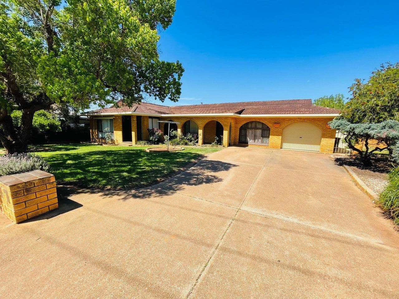 17 Gatenby Street, Condobolin NSW 2877, Condobolin - Thumbnail 2