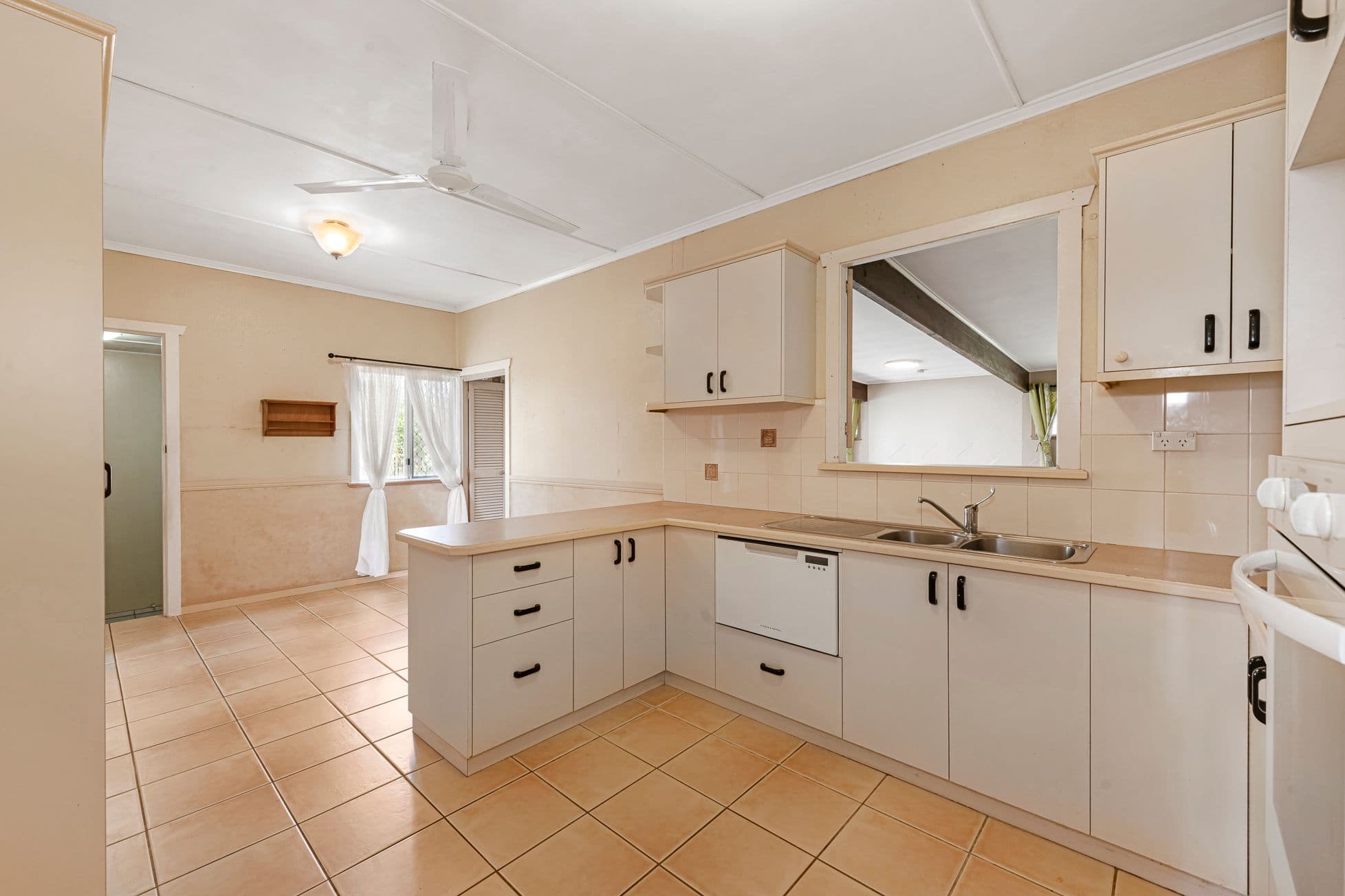 5 Christsen Street, Bundaberg North QLD 4670, Bundaberg North - Thumbnail 4