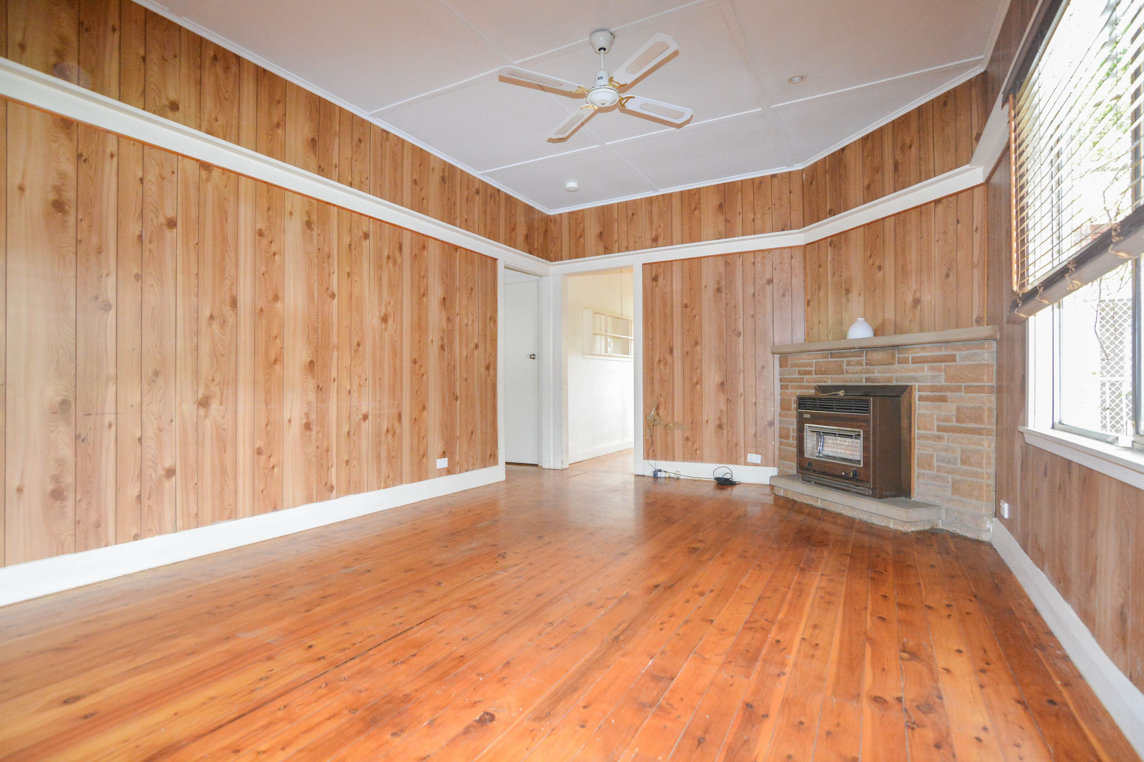 3 Bent Street, Gosford NSW 2250, Gosford - Thumbnail 2