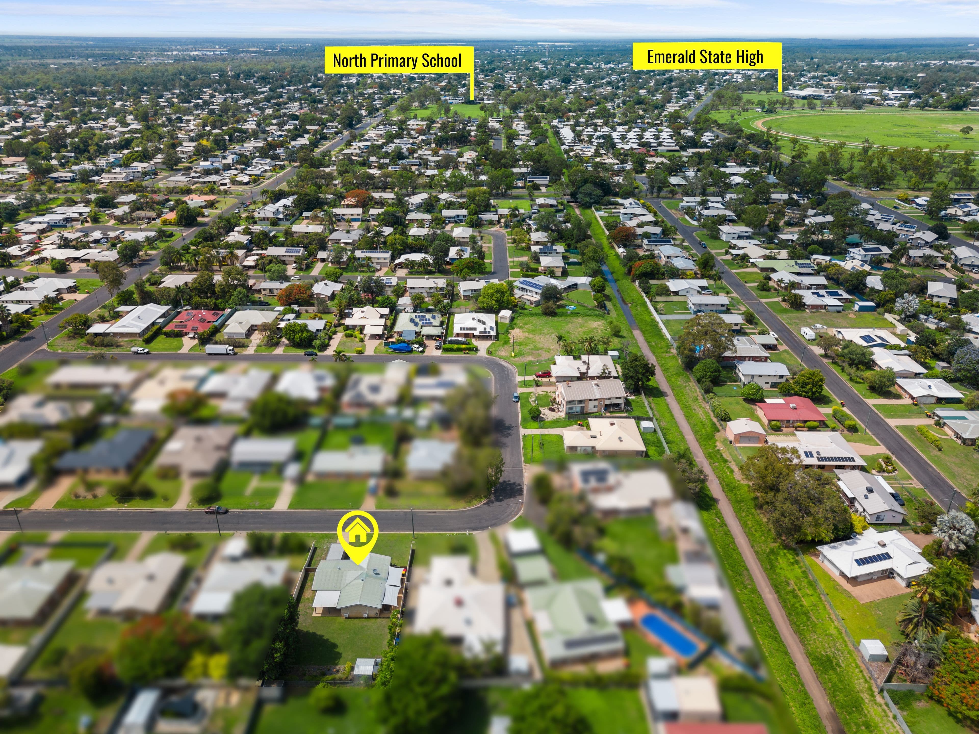 34 Jacqueline Drive, Emerald QLD 4720, Emerald - Thumbnail 2