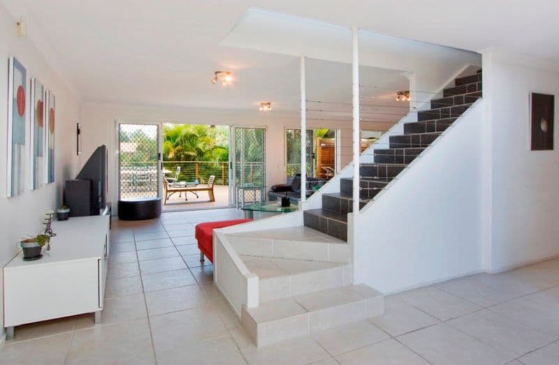 3 Pilot Court, MERMAID WATERS QLD 4218, Mermaid Waters - Thumbnail 2
