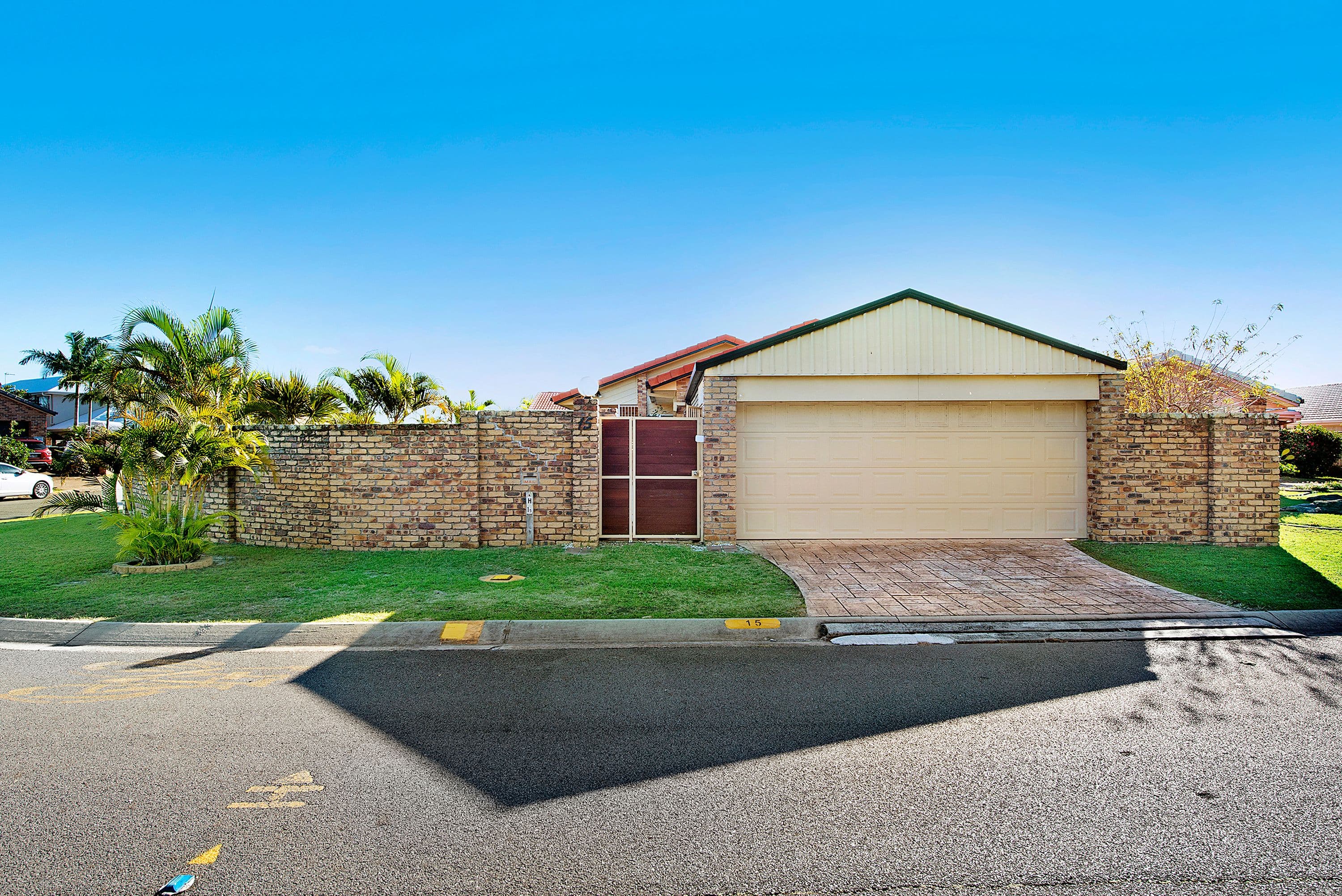 15 Tannah Court, Broadbeach Waters QLD 4218, Broadbeach Waters - Thumbnail 2
