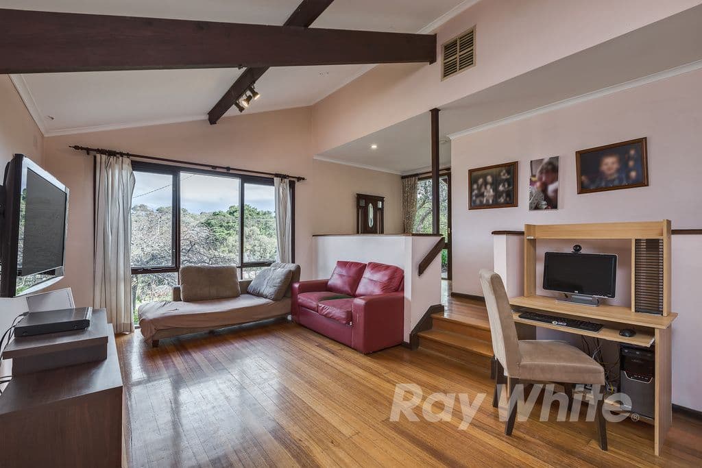 5 Koonawarra Way, Diamond Creek VIC 3089, Diamond Creek - Thumbnail 2