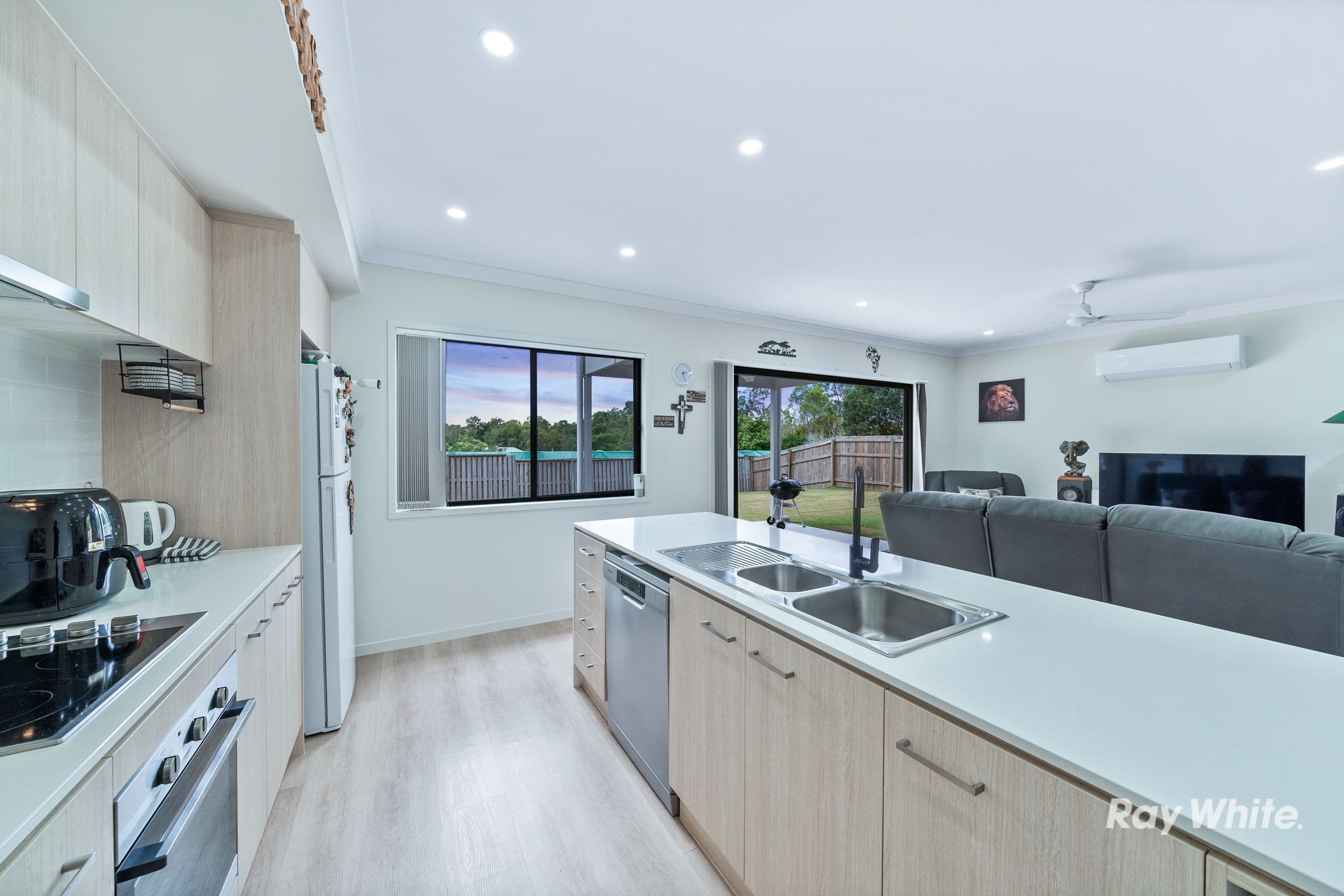 11 Hepburn Street, Greenbank QLD 4124, Greenbank - Thumbnail 4