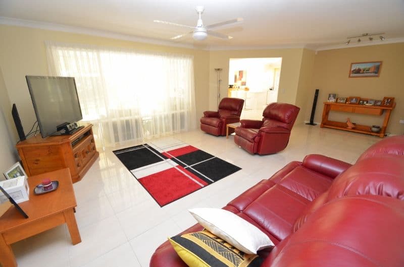 6 Tewantin Close, Parkwood QLD 4214, Parkwood - Thumbnail 2