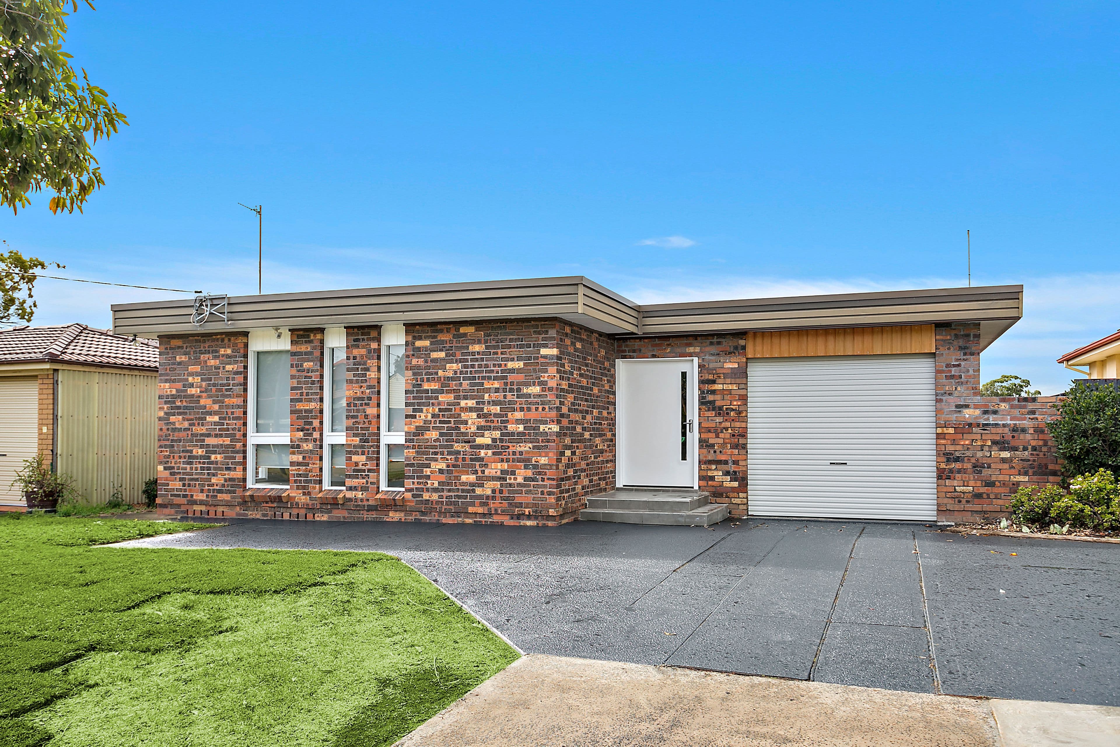 79 Captain Cook Drive, Barrack Heights - Thumbnail 2