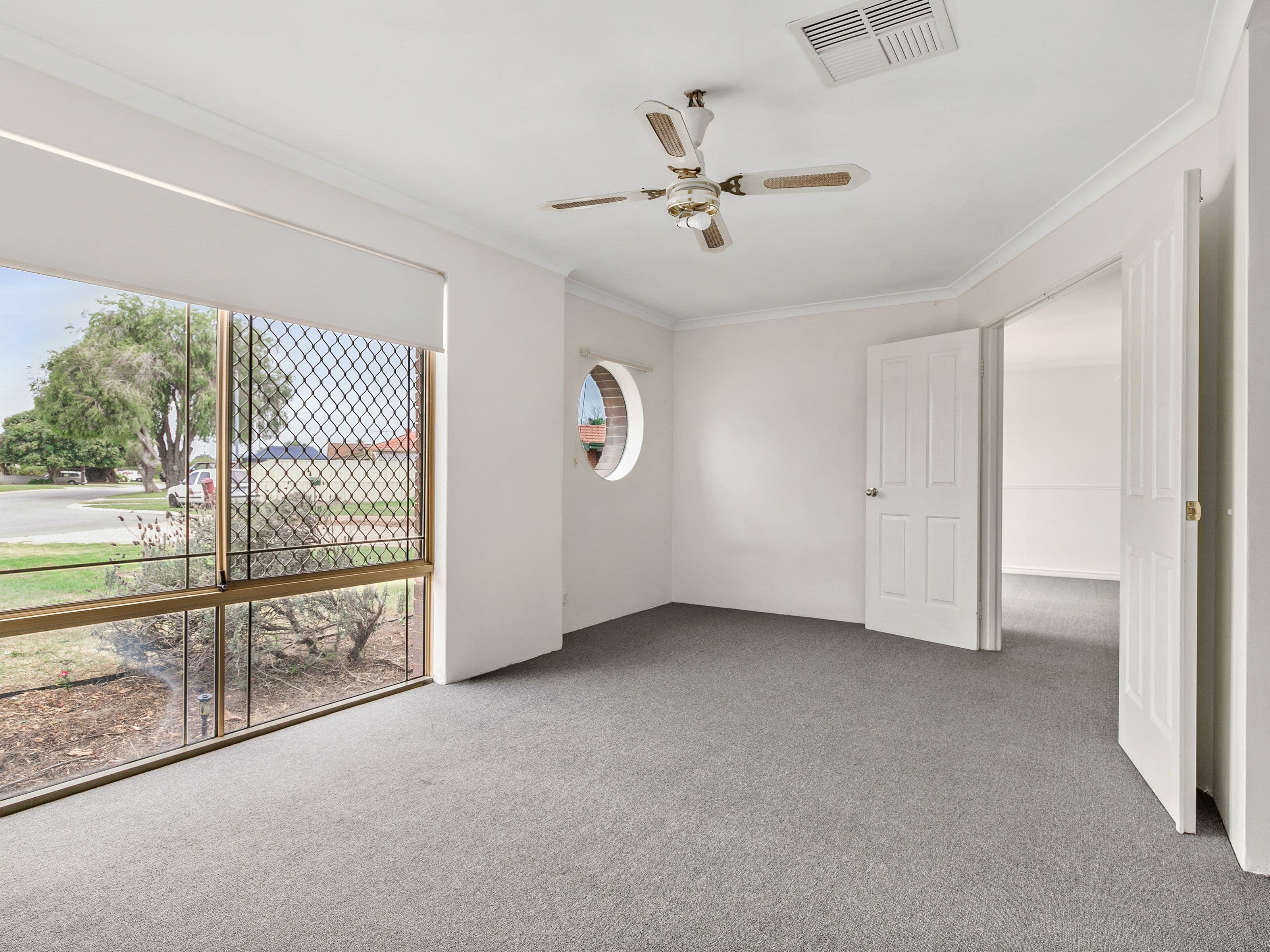 19 Hopkins Place, Waikiki WA 6169, Waikiki - Thumbnail 5