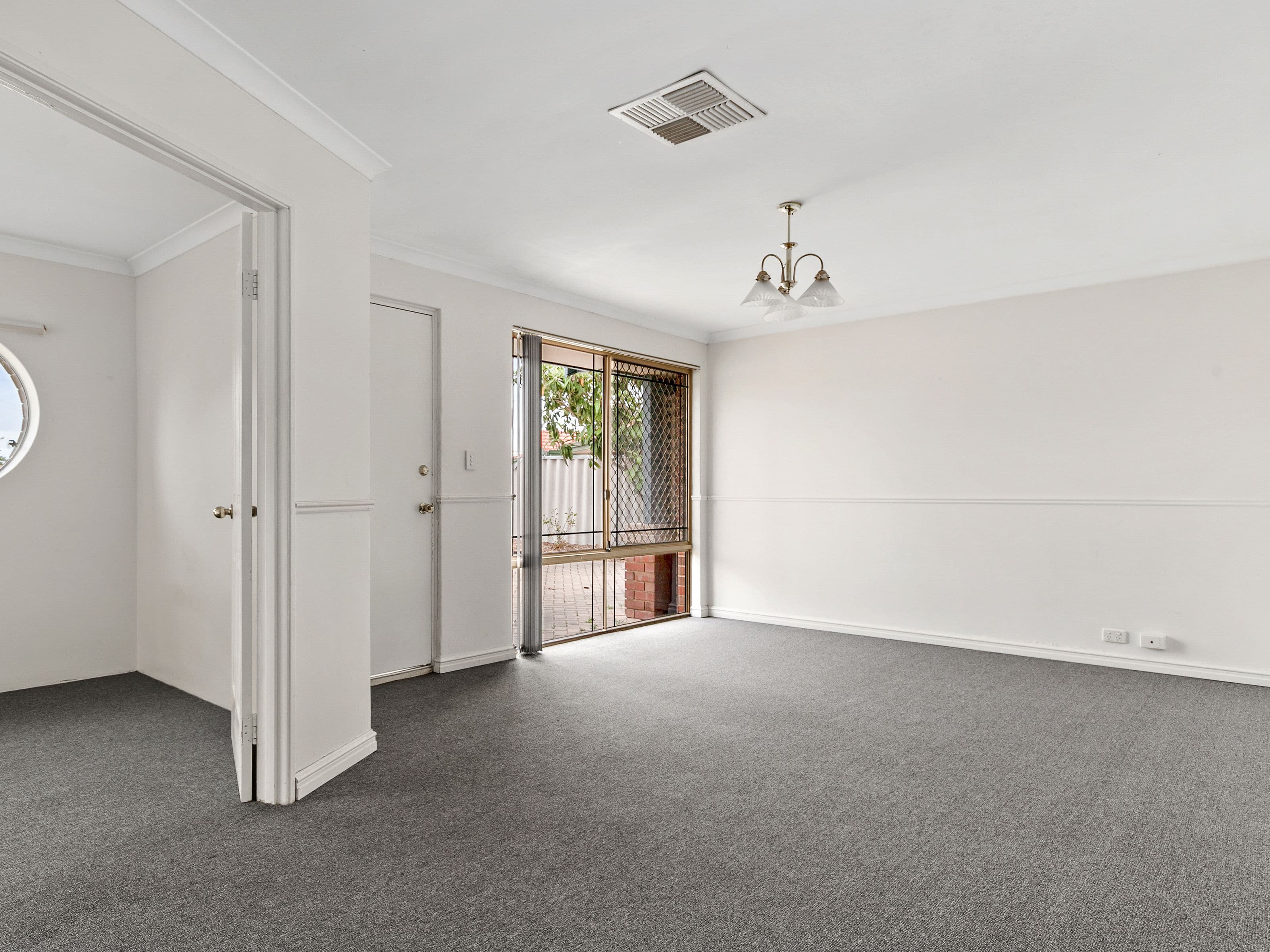 19 Hopkins Place, Waikiki WA 6169, Waikiki - Thumbnail 7
