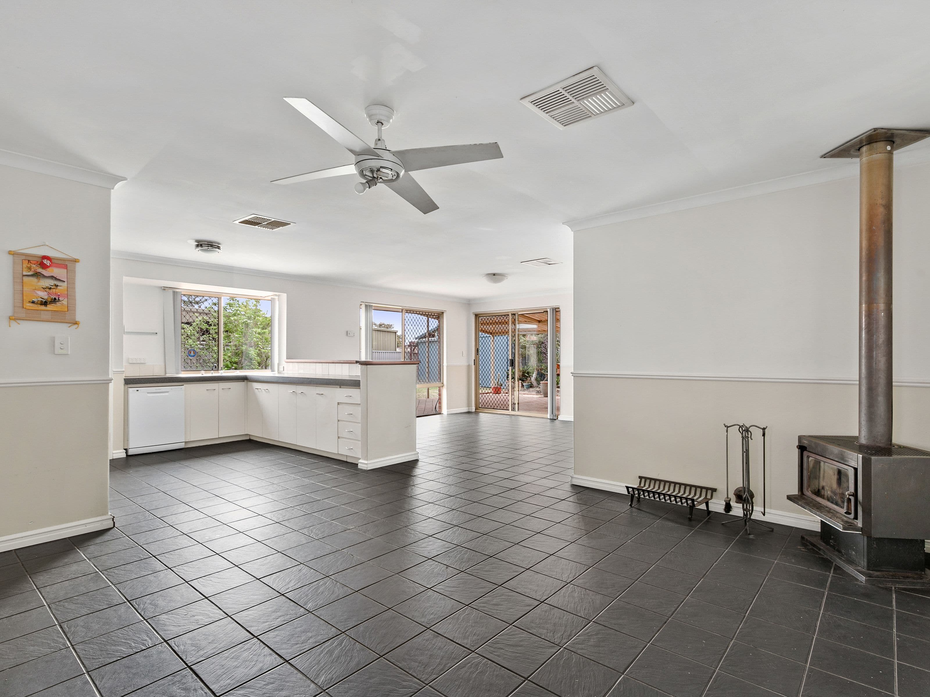 19 Hopkins Place, Waikiki WA 6169, Waikiki - Thumbnail 8