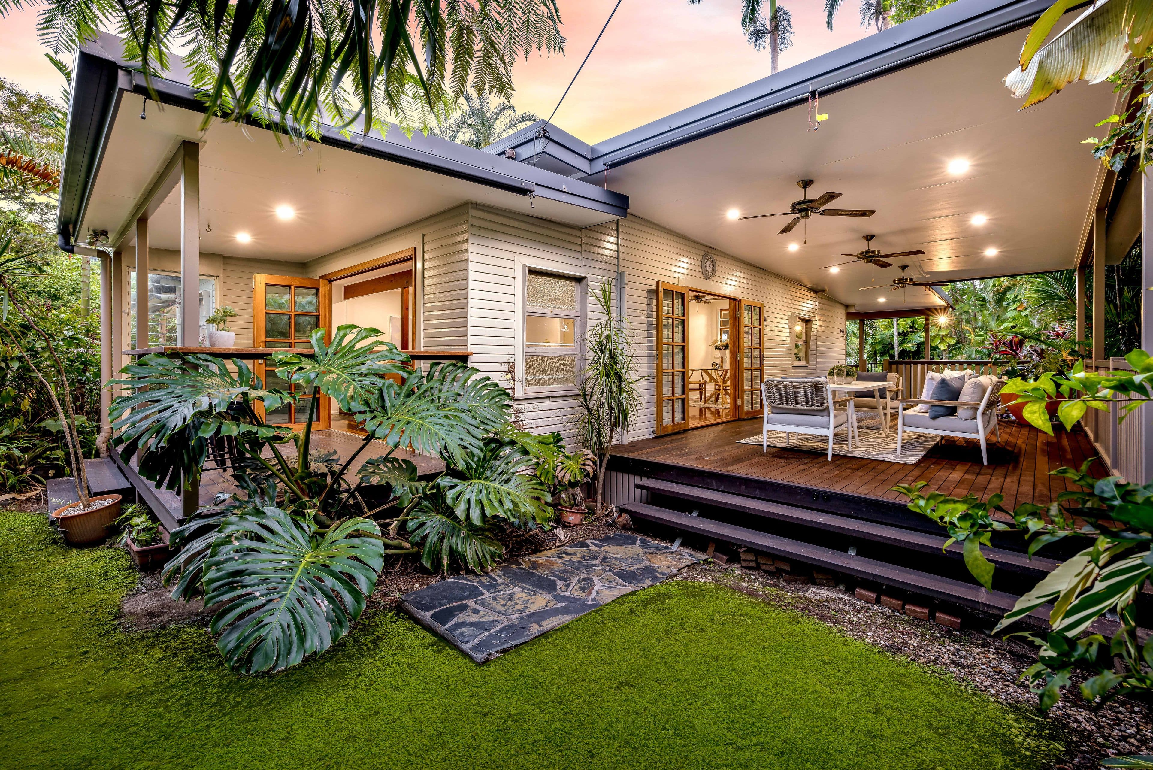 71 Hillview Crescent, Whitfield QLD 4870, Whitfield - Thumbnail 3