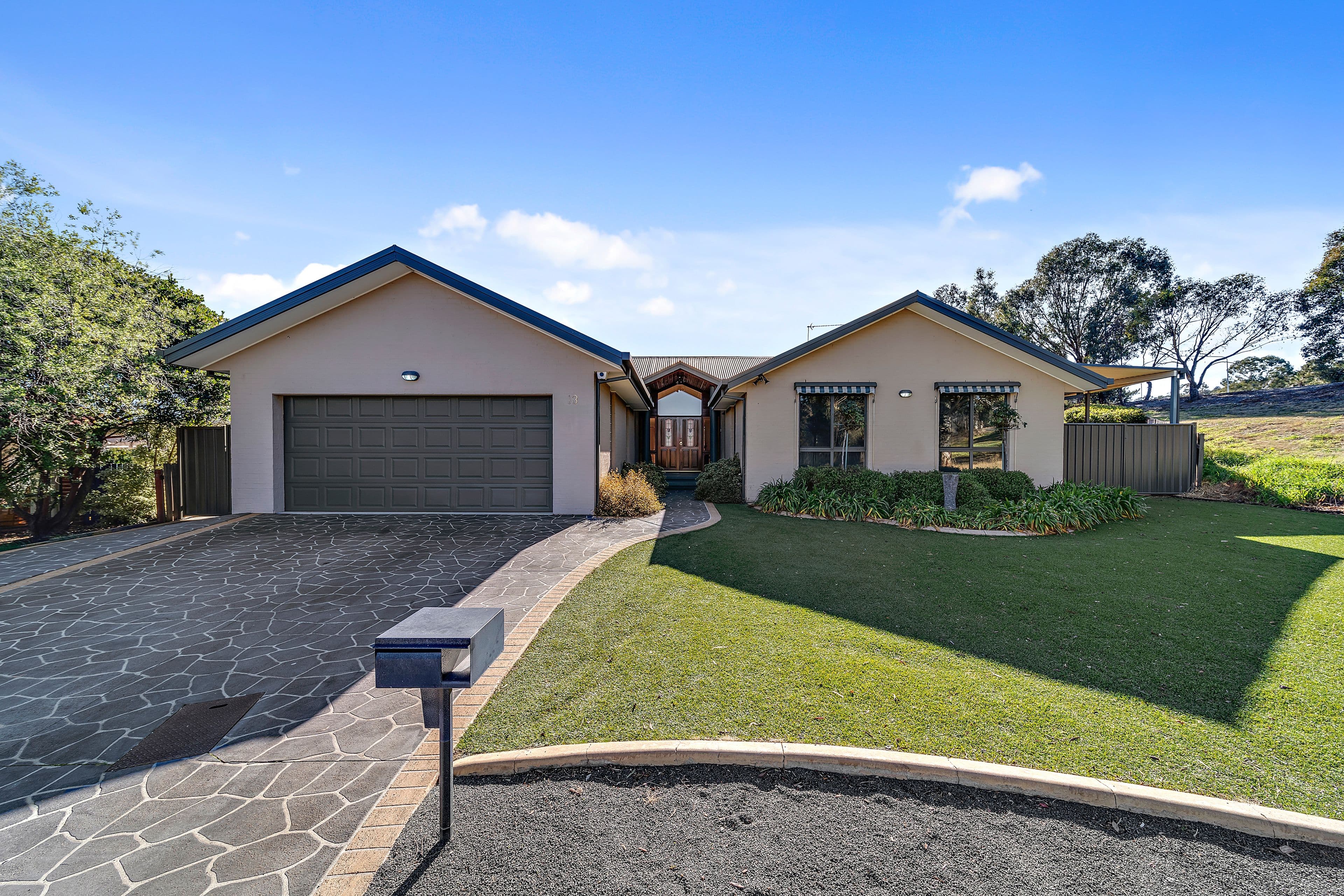 13 Towers Place, Gordon ACT 2906, Gordon - Image 1