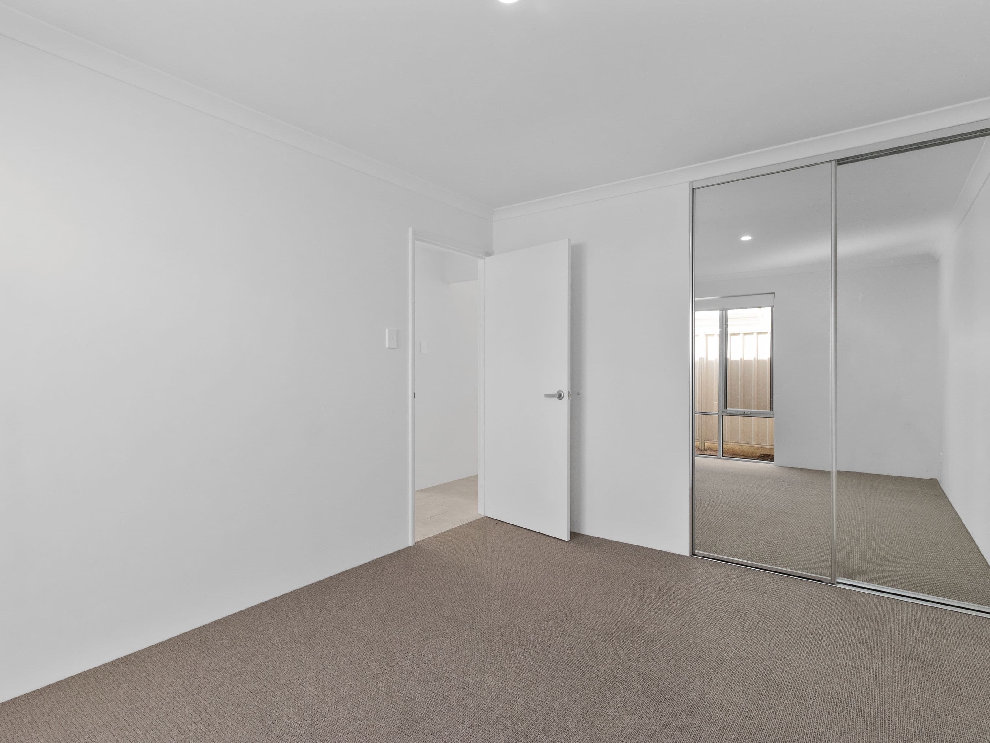 139B Gibbs Street, East Cannington WA 6107, East Cannington - Thumbnail 3