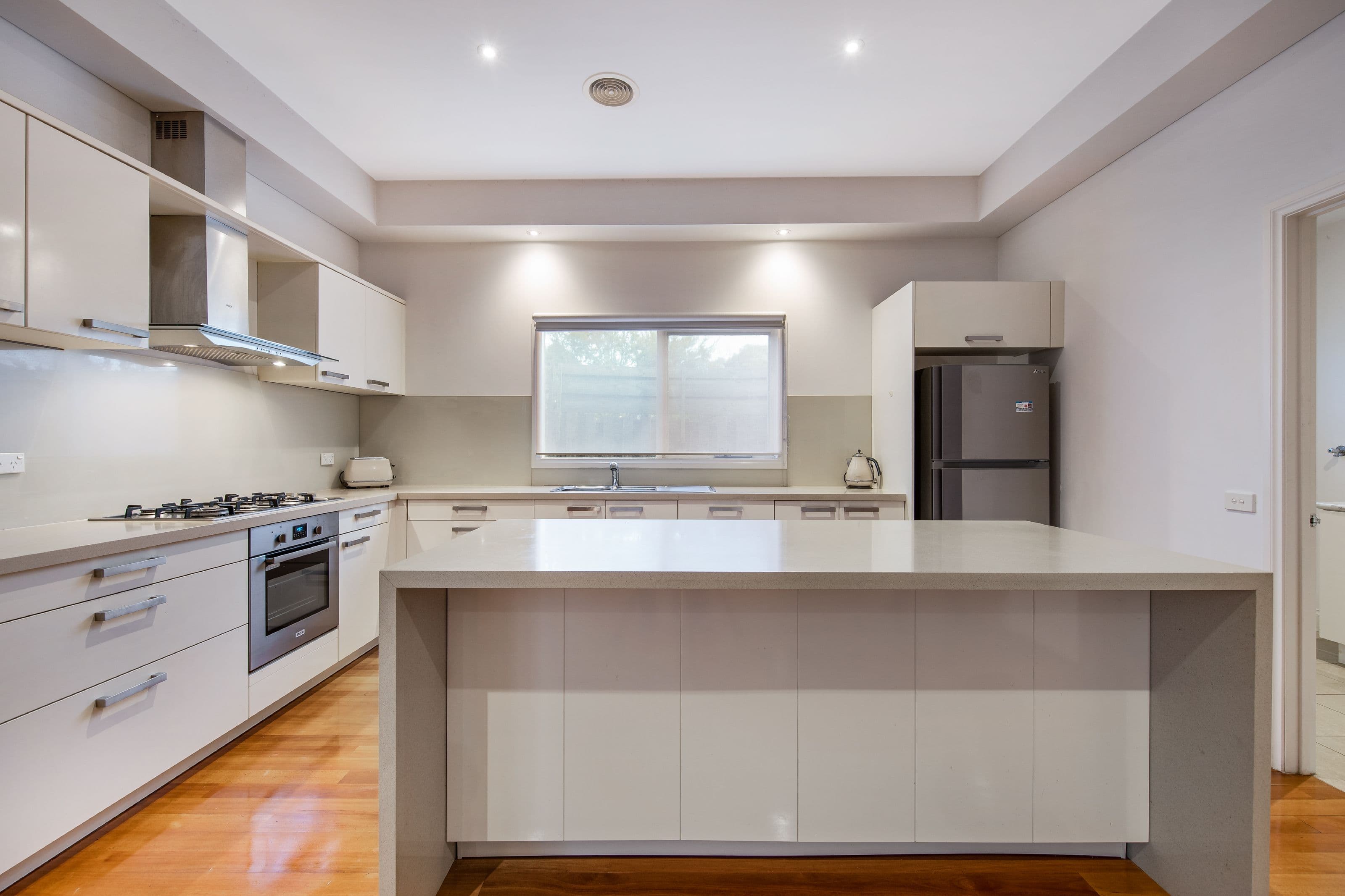 2 Vivian Street, Mount Waverley VIC 3149, Mount Waverley - Thumbnail 4