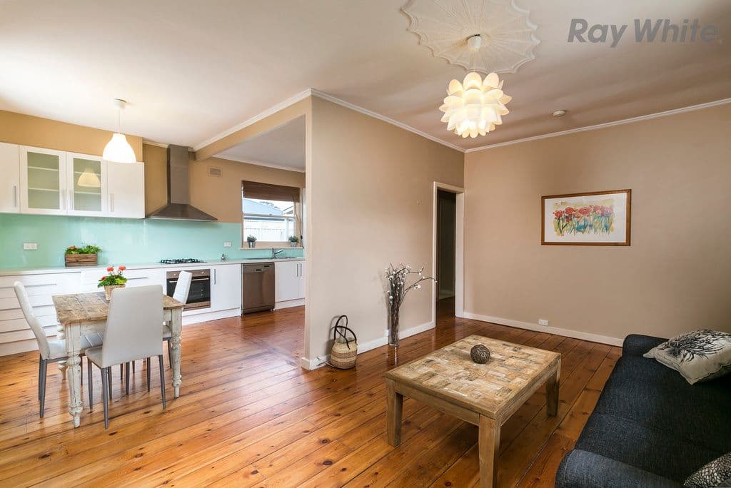 43 Johnstone Road, Oaklands Park SA 5046, Oaklands Park - Thumbnail 3