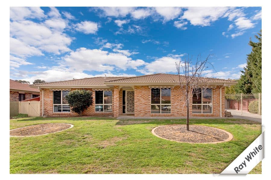 8 Balsillie Crescent, Monash ACT 2904, Monash - Image 1