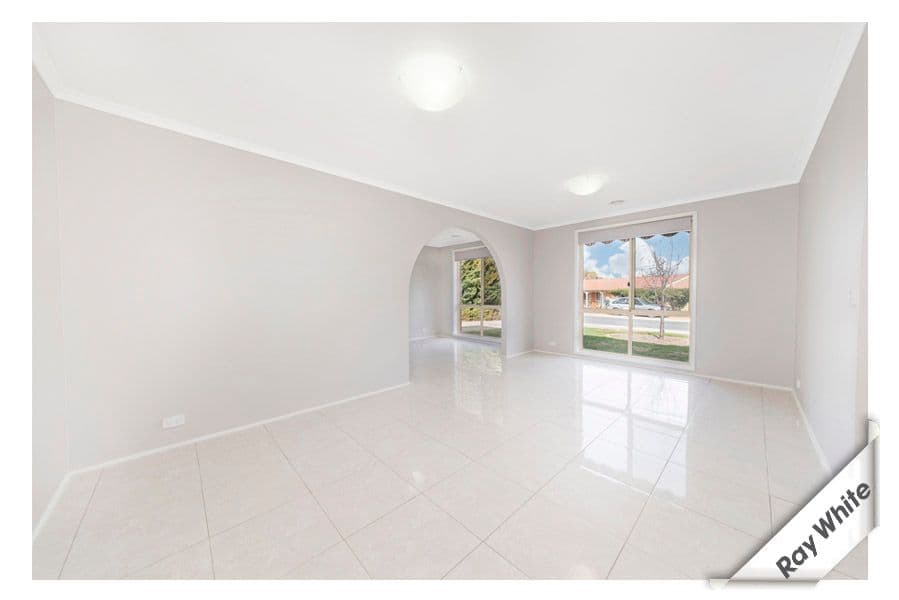 8 Balsillie Crescent, Monash ACT 2904, Monash - Thumbnail 2