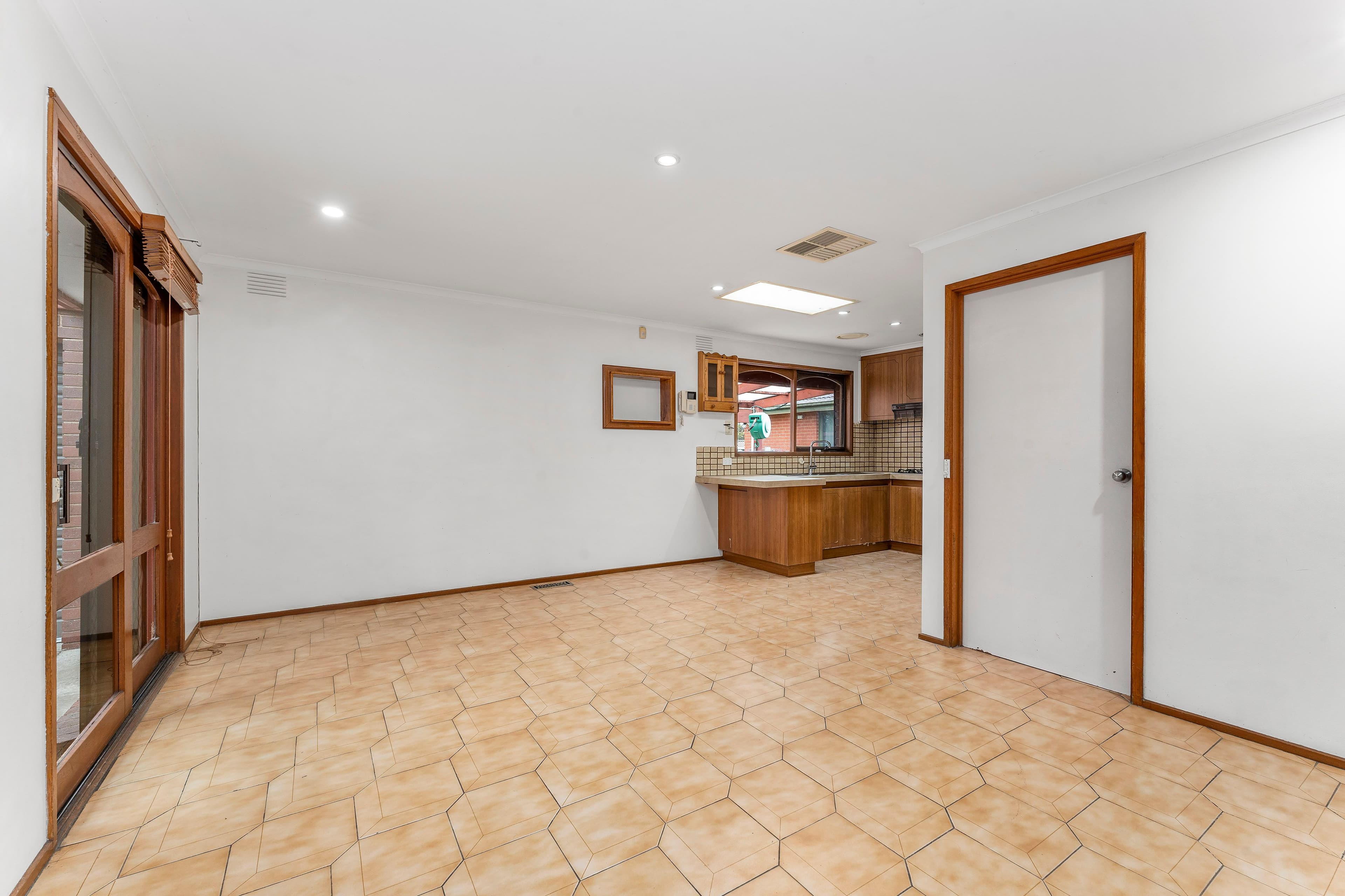 33 Hunt Crescent, Clarinda VIC 3169, Clarinda - Thumbnail 4