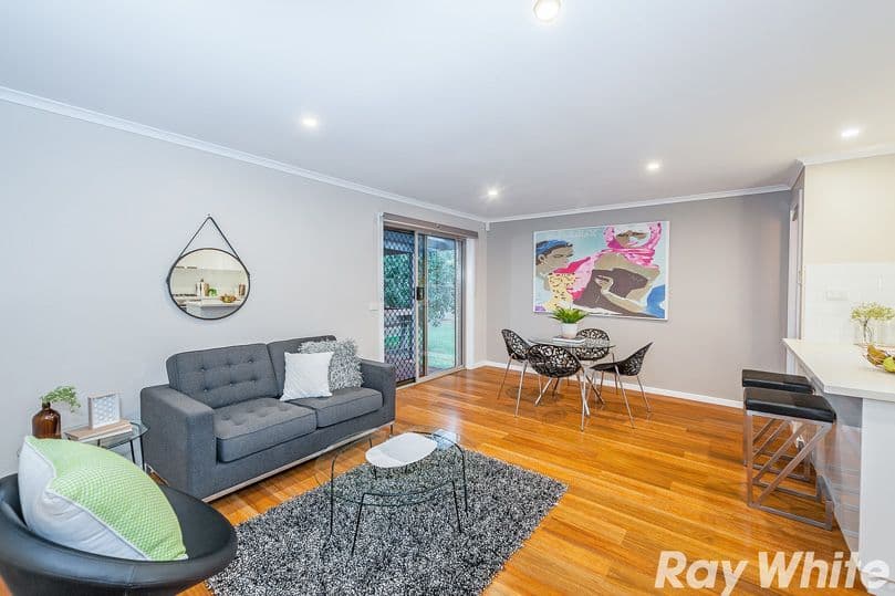 6 Moore Close, Mill Park VIC 3082, Mill Park - Thumbnail 3