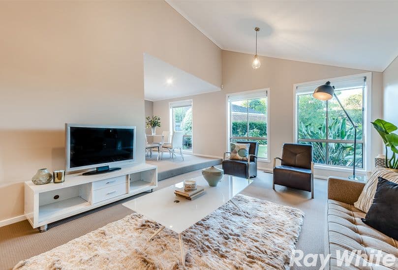 6 Moore Close, Mill Park VIC 3082, Mill Park - Thumbnail 4