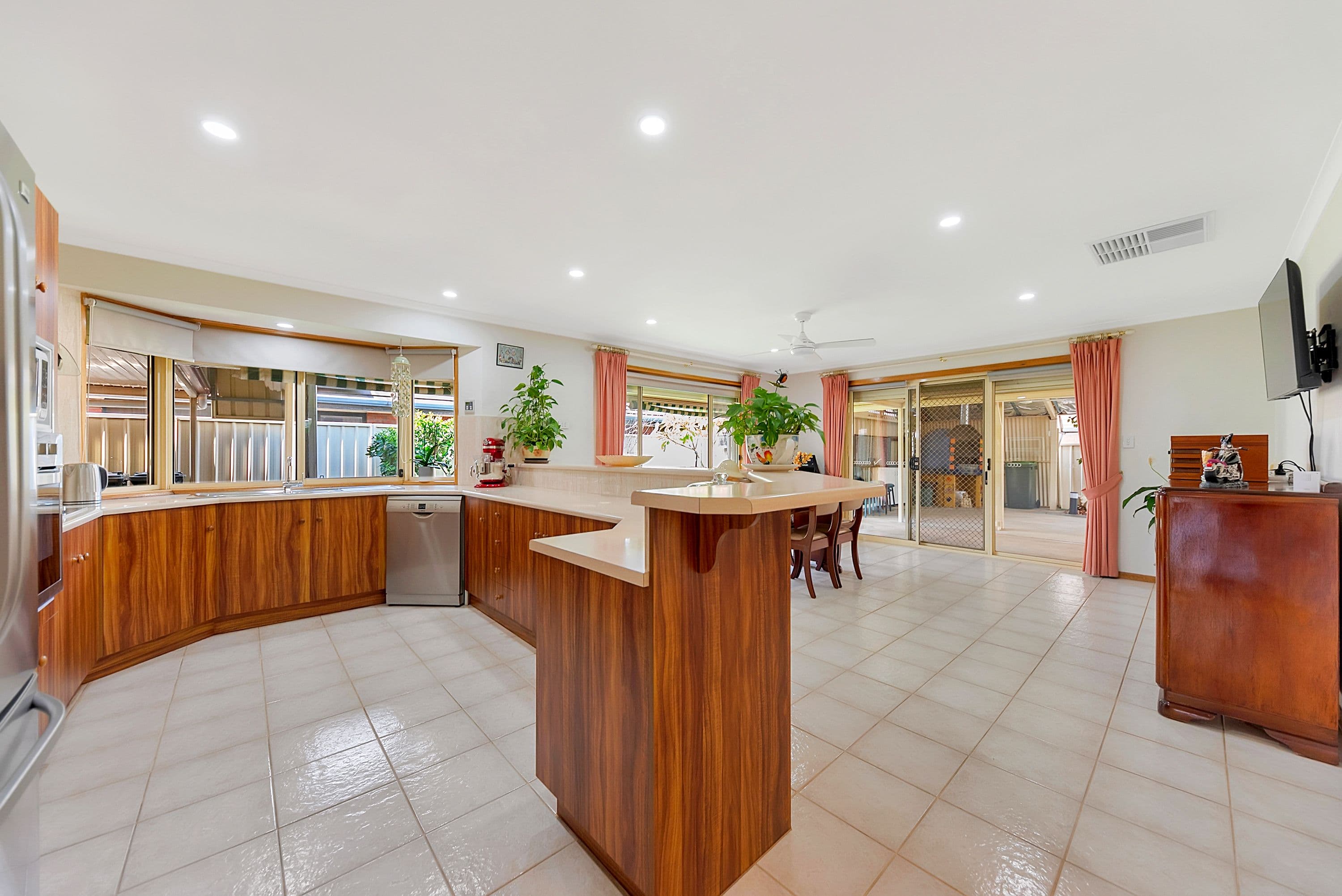 16 New Hampshire Drive, Parafield Gardens SA 5107, Parafield Gardens - Thumbnail 3