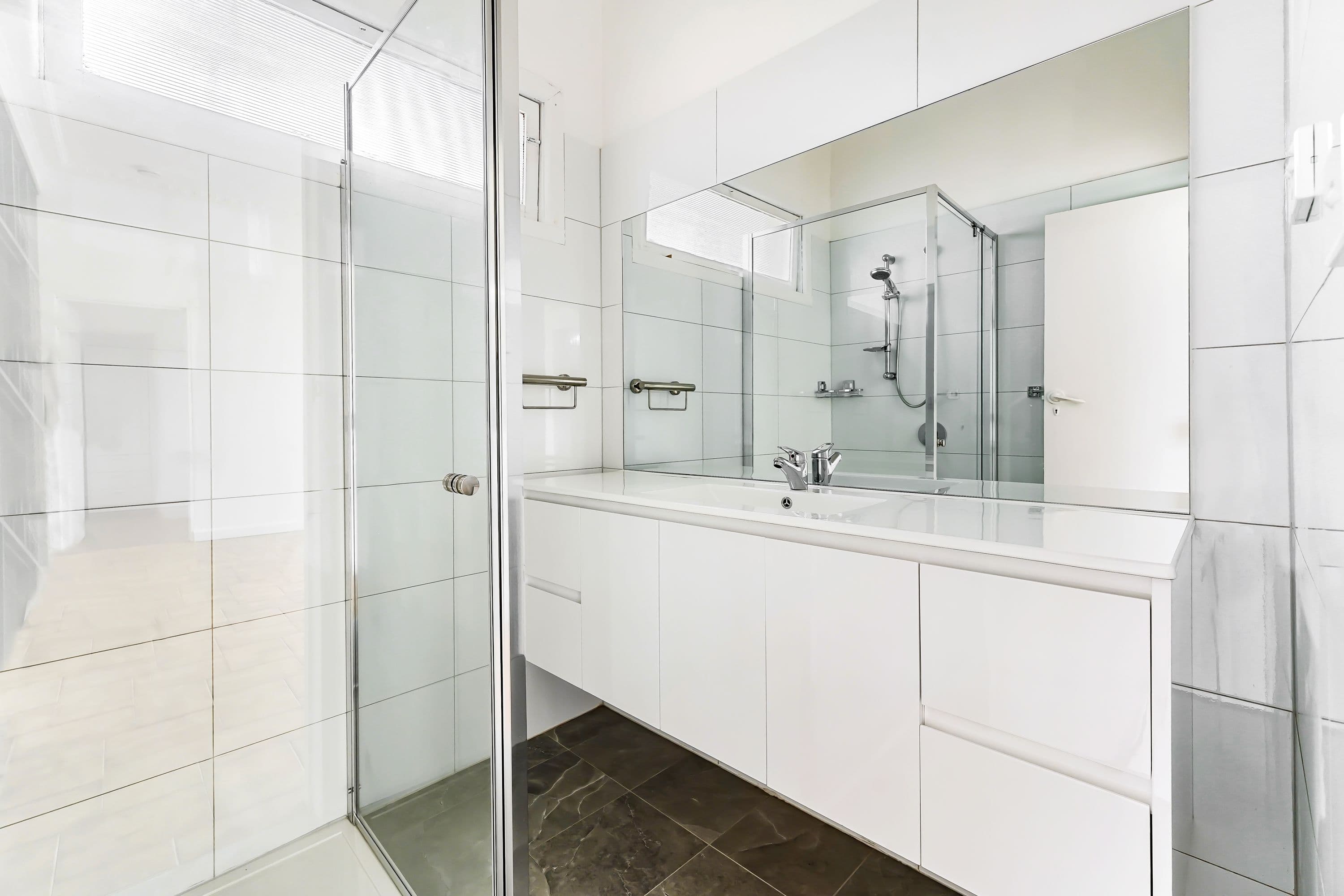 13 Thomas Street, Clayton VIC 3168, Clayton - Thumbnail 8